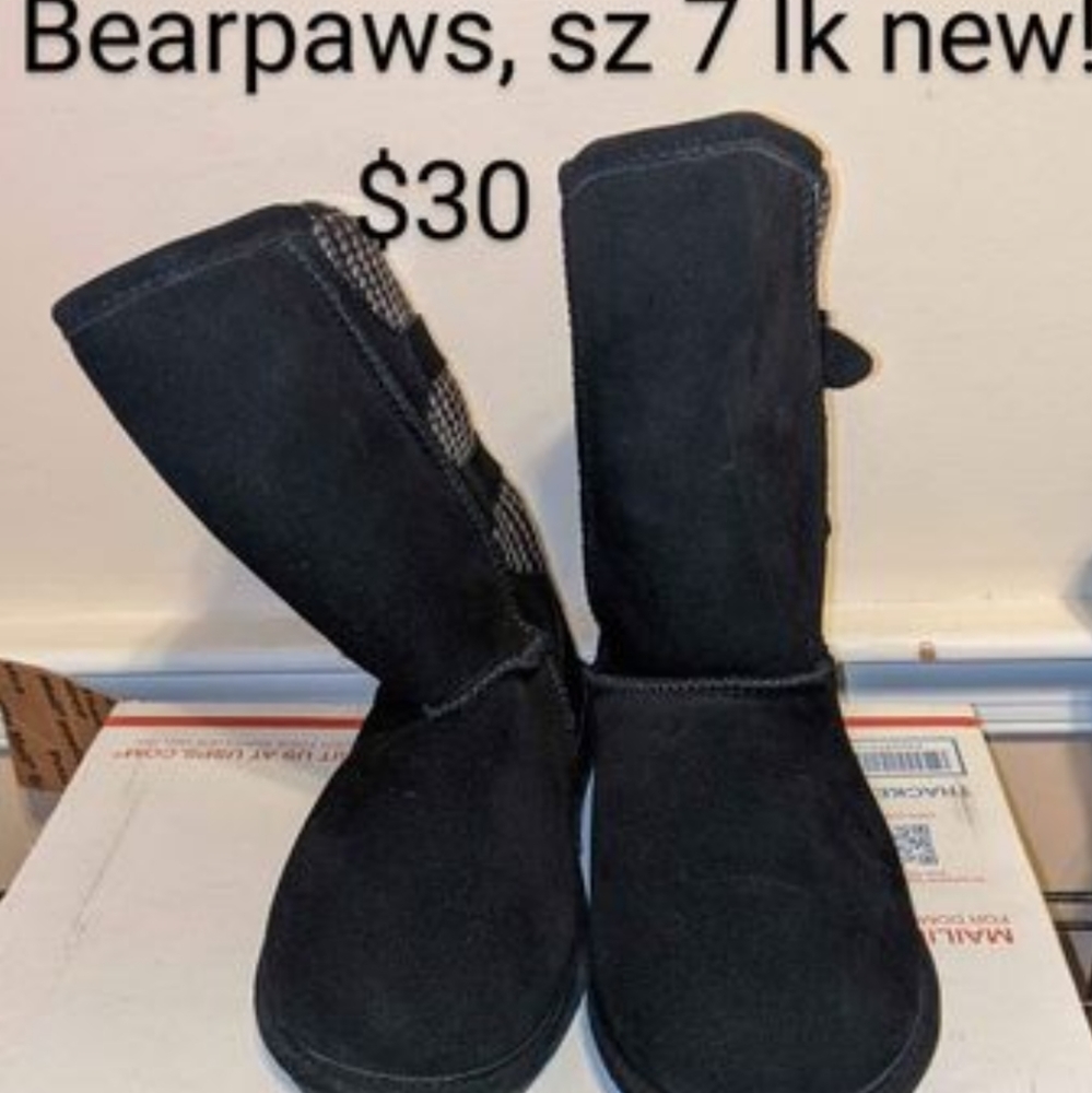 Bearpaws black boots size 7 like new!